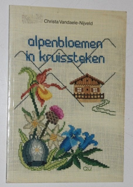 alpenbloemen in kruissteek - 115988, Ophalen of Verzenden, Gelezen, Borduren en Naaien