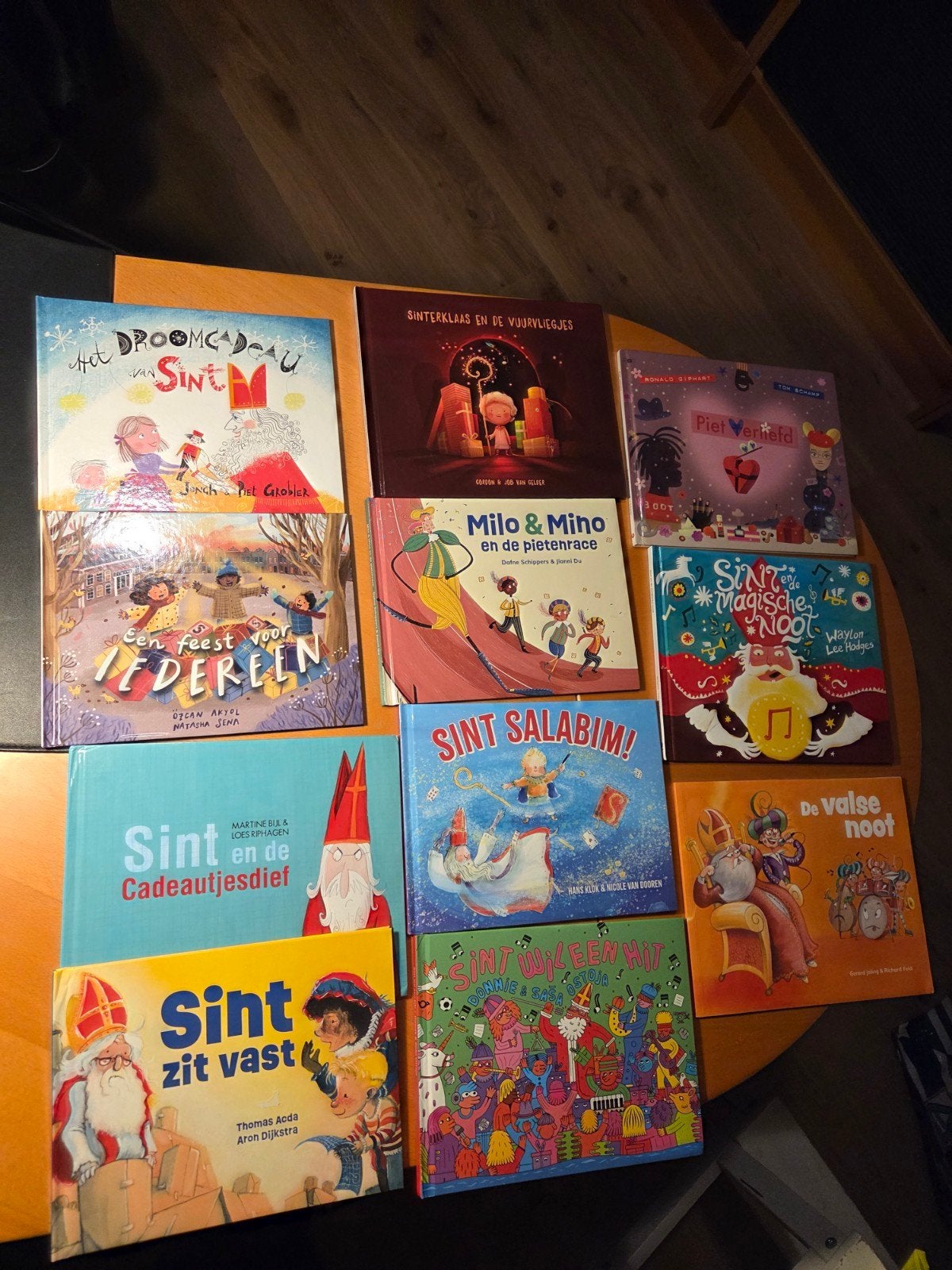 Groot Sinterklaas Boekenpakket - Voorleesboeken, 24 stuks, Ophalen of Verzenden, Gelezen, 3 tot 4 jaar