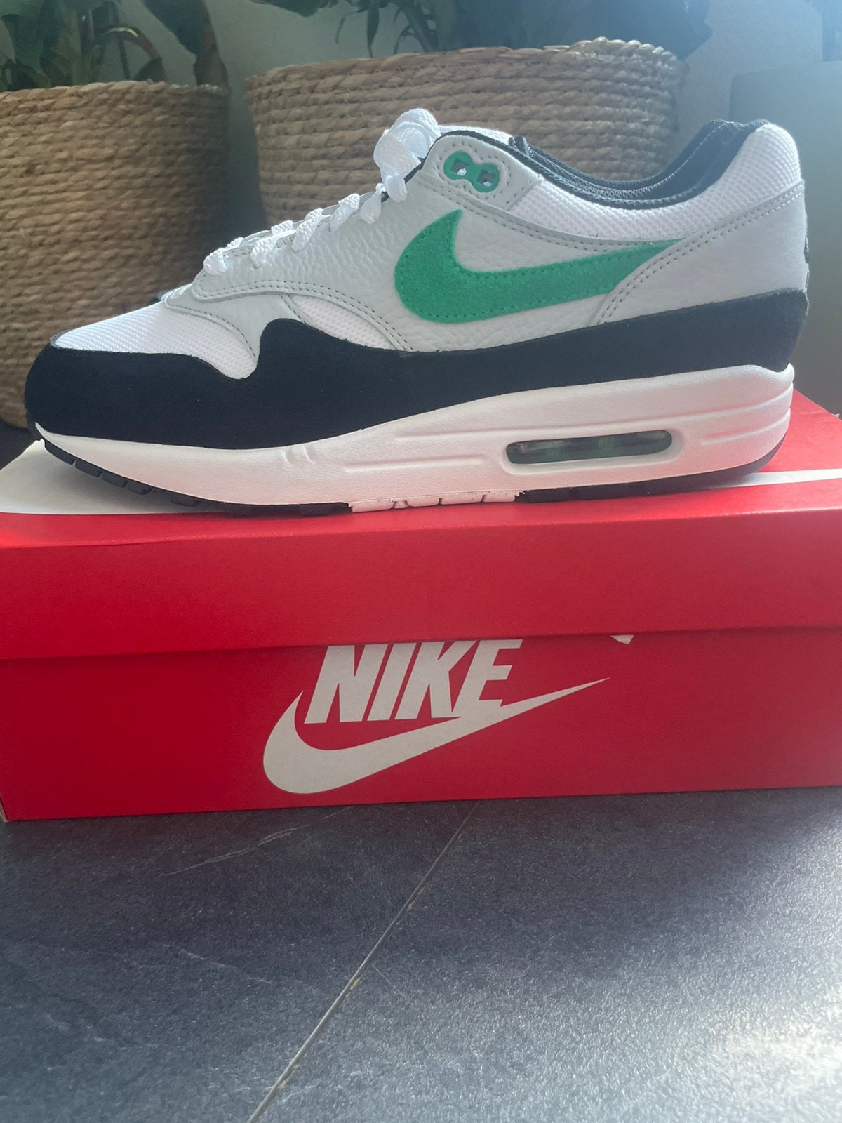 Nike Air Max 1 Stadium Green! Nieuw! Maat 43! OG, Kleding | Heren, Overige kleuren, Nieuw, Ophalen of Verzenden, Sneakers of Gympen
