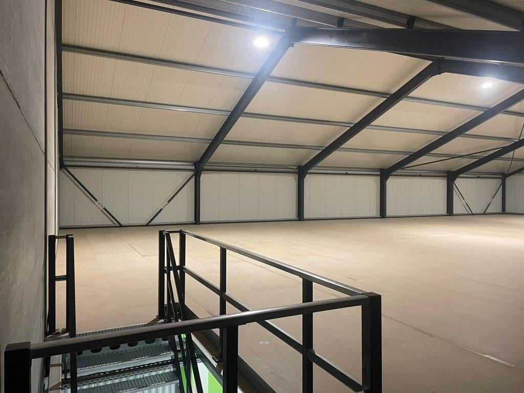 1150 m2 opslagruimte op 1e etage voor statische opslag, Zakelijke goederen, Bedrijfs Onroerend goed, 1150 m², Huur, Opslag of Loods