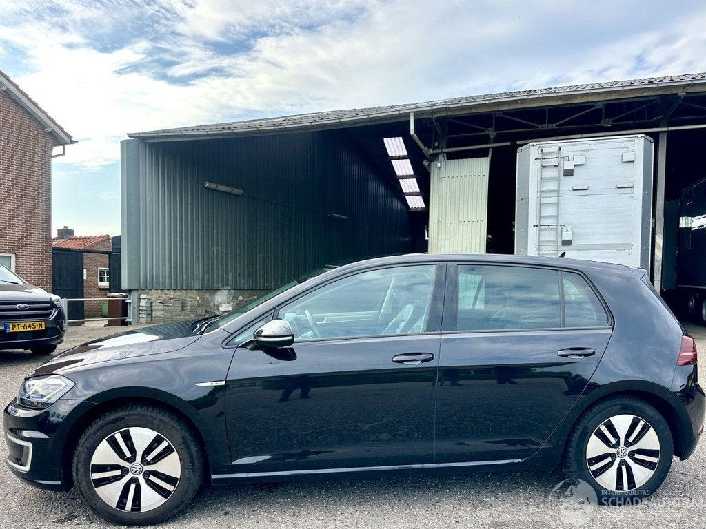 Volkswagen e-Golf Gereserveerd 136pk automaat highline 5drs, Automaat, Volkswagen, Elektrisch, Kundenbetreuung@volkswagen.de