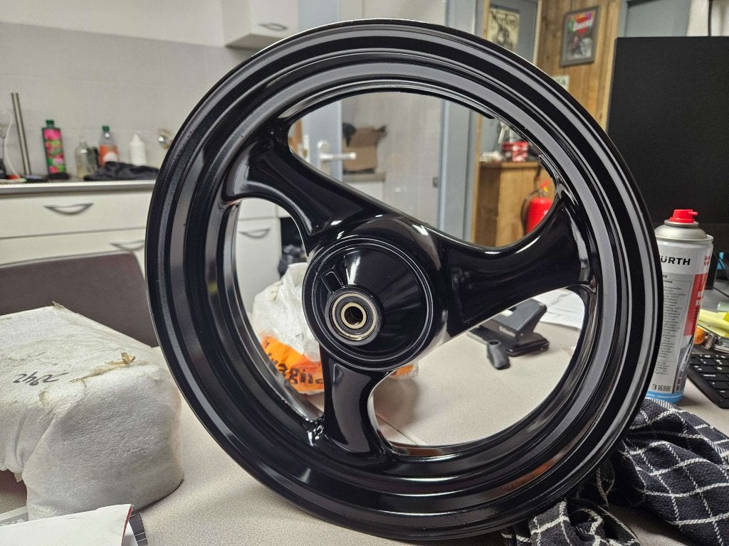Voorwiel Zwart Aprilia Sr Viper - Urban . Nieuw NOS, Overige typen, Niet ingevuld, Nieuw, Ophalen of Verzenden