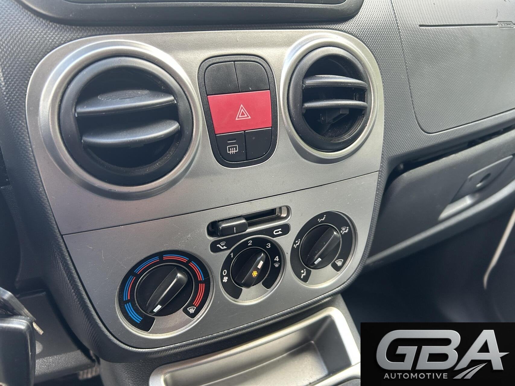 Fiat Qubo 1.4 Dynamic Koude Airco + NIEUWE Distributieset, Auto's, Voorwielaandrijving, Verwarmde buitenspiegels, 4 cilinders