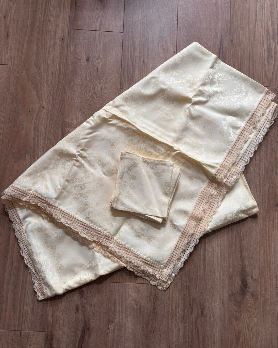 Tafelkleed met 5 bijpassende servetten nieuw, Ophalen of Verzenden, Nieuw, Rechthoek