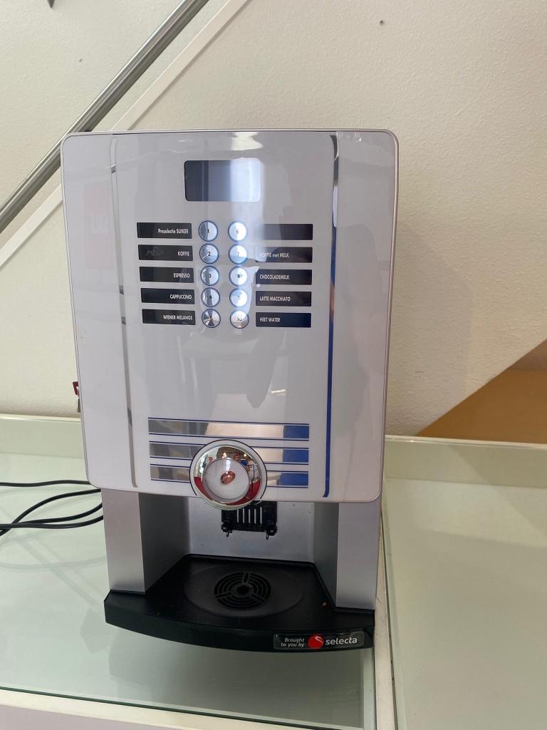 Selecta koffiezetapparaat, Witgoed en Apparatuur, Koffiezetapparaten, Ophalen, Gebruikt, Gemalen koffie, 10 kopjes of meer