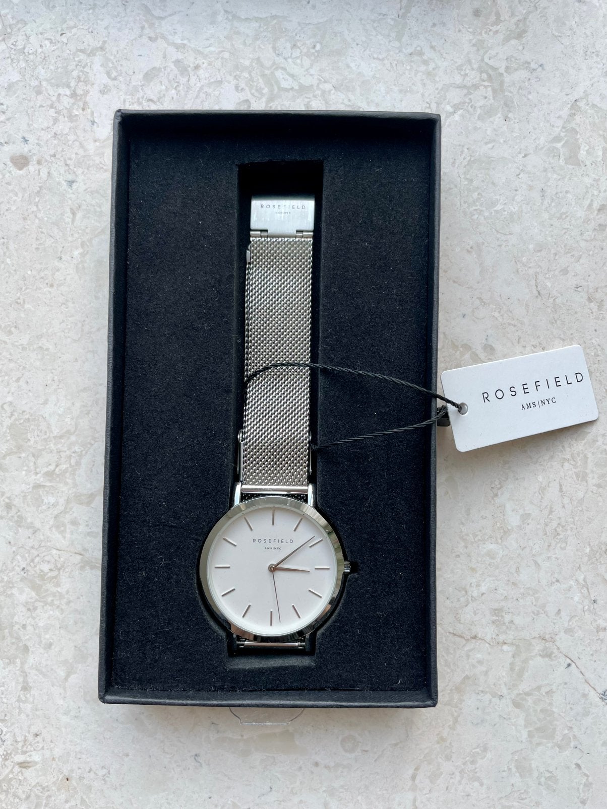 Nieuw Rosefield dameshorloge zilver met witte wijzerplaat, Sieraden, Tassen en Uiterlijk, Ophalen of Verzenden, Zo goed als nieuw