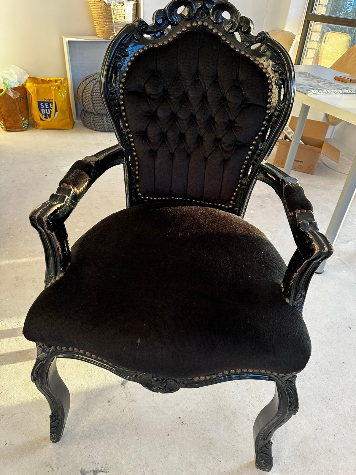 Barok fauteuil zwart  hoogglans hout, capitonné, spijkertje, Ophalen
