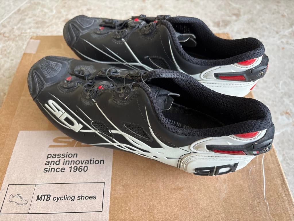 Sidi Shot carbon MTB fietsschoenen 43, Fietsen en Brommers, Fietsaccessoires | Fietskleding, Ophalen of Verzenden, Gebruikt, Overige maten
