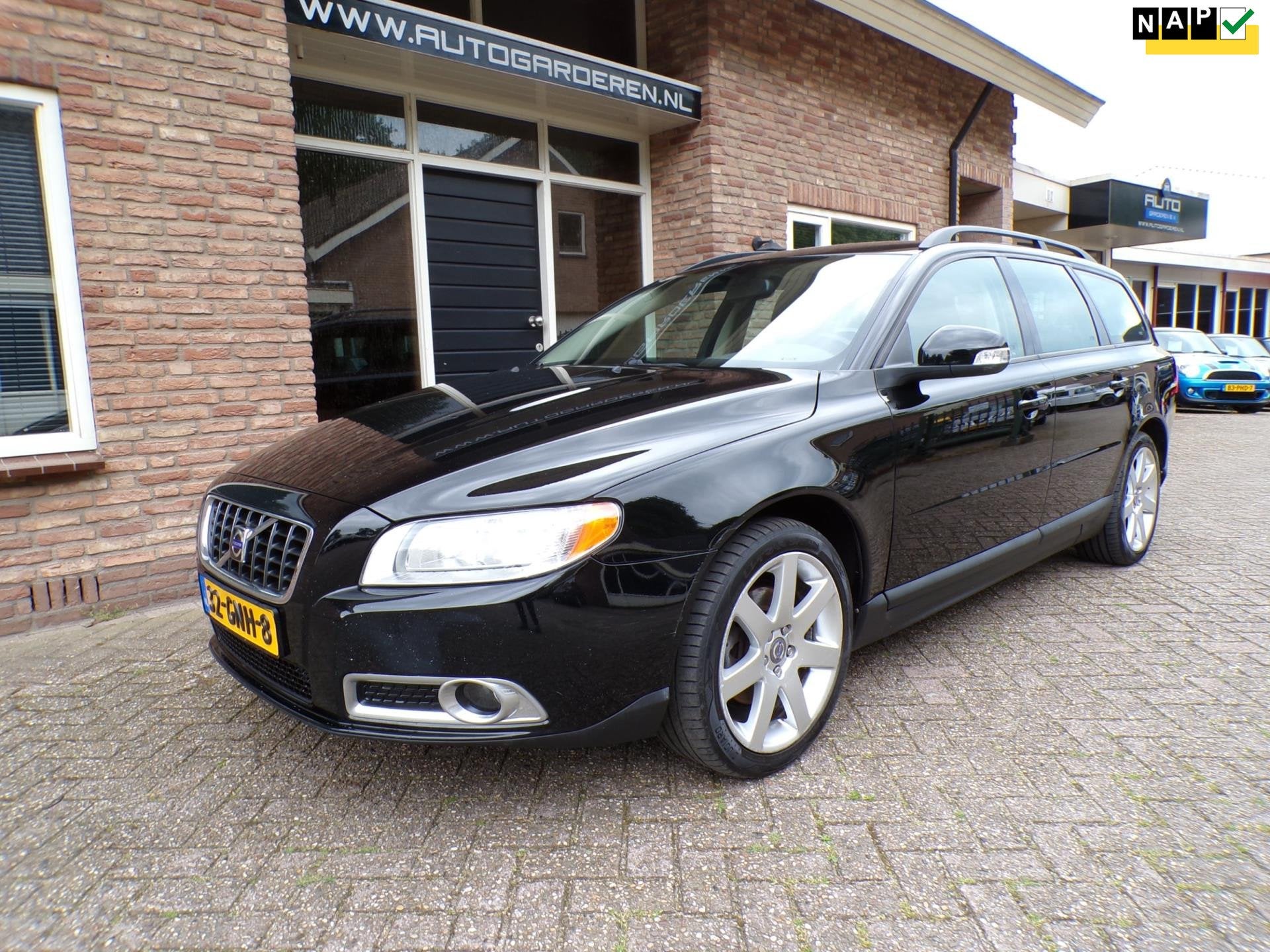 Volvo V70 2.0 Kinetic, Auto's, Dealer onderhouden, Gebruikt, Zwart, Leder en Stof
