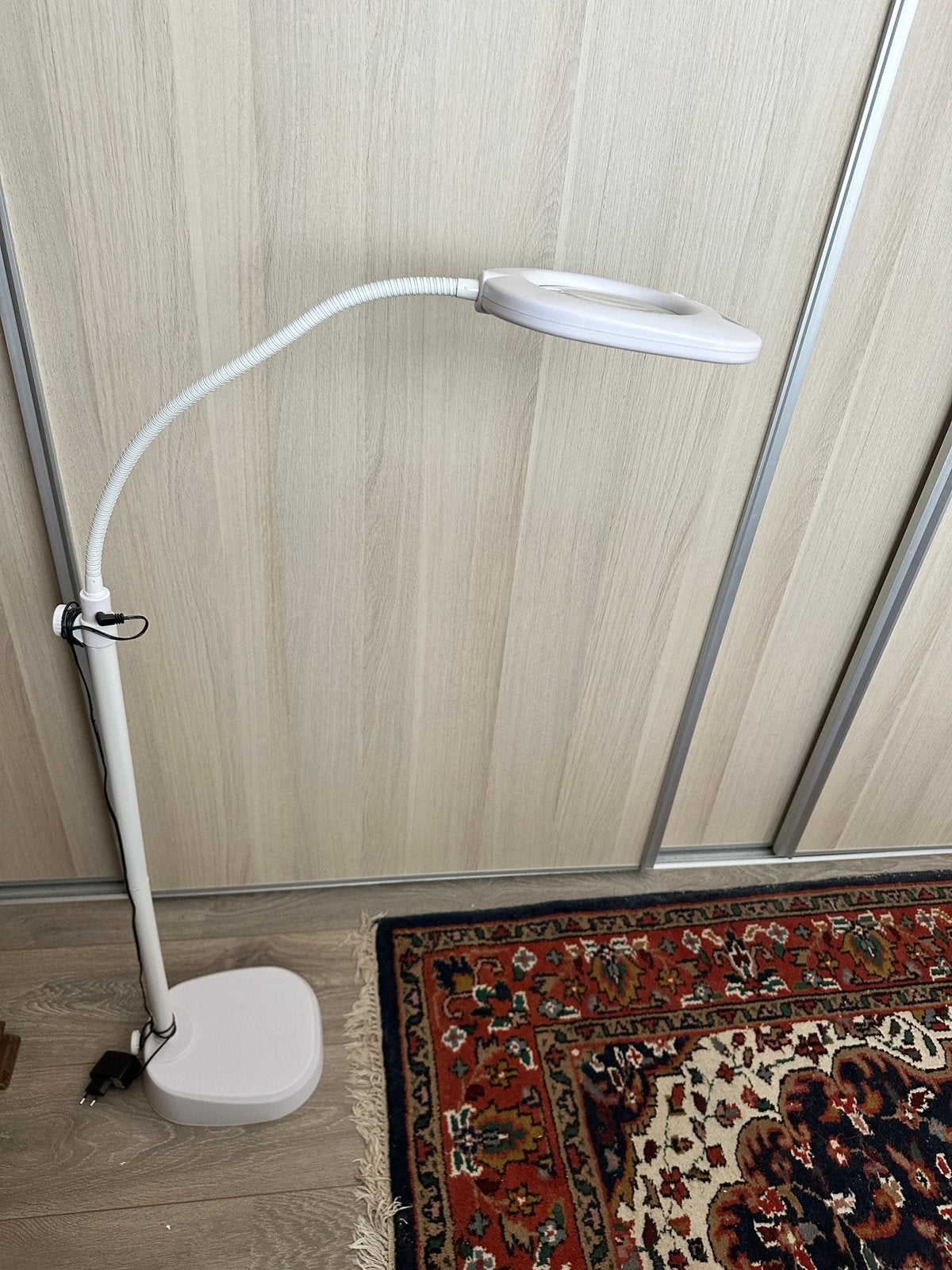 Loeplamp op standaard, wit, flexibele arm, Ophalen, Gebruikt, Kunststof, 100 tot 150 cm