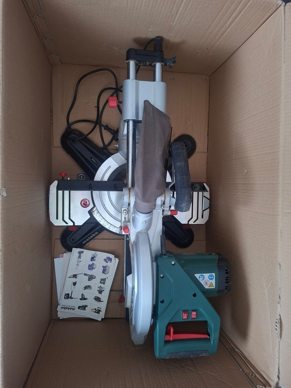 metabo afkortzaag KGS 216 M-SET met trekfunctie, Doe-het-zelf en Verbouw, Ophalen, 70 mm of meer, Zo goed als nieuw, Afkortzaag