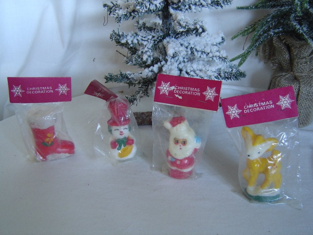 4 kleine vintage kerstkaarsjes in verpakking, Diversen, Ophalen of Verzenden, Zo goed als nieuw