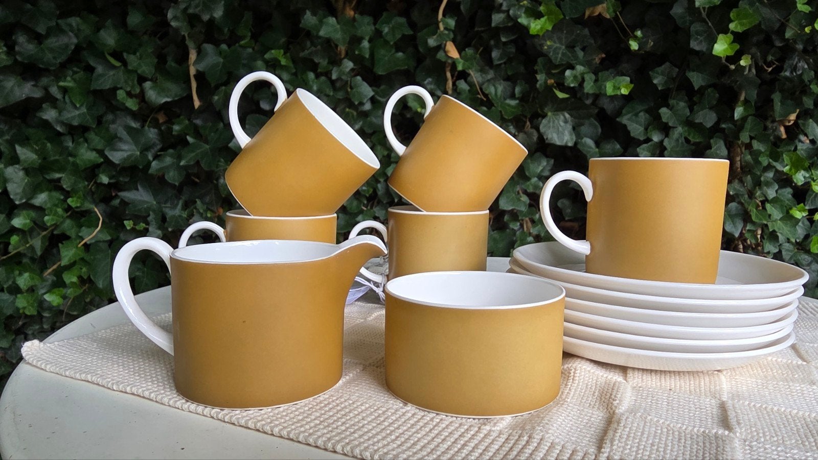 Susie Cooper Amber Wedgwood servies - 5 kop en schotel, Wedgwood, Ophalen of Verzenden, Zo goed als nieuw, Overige stijlen