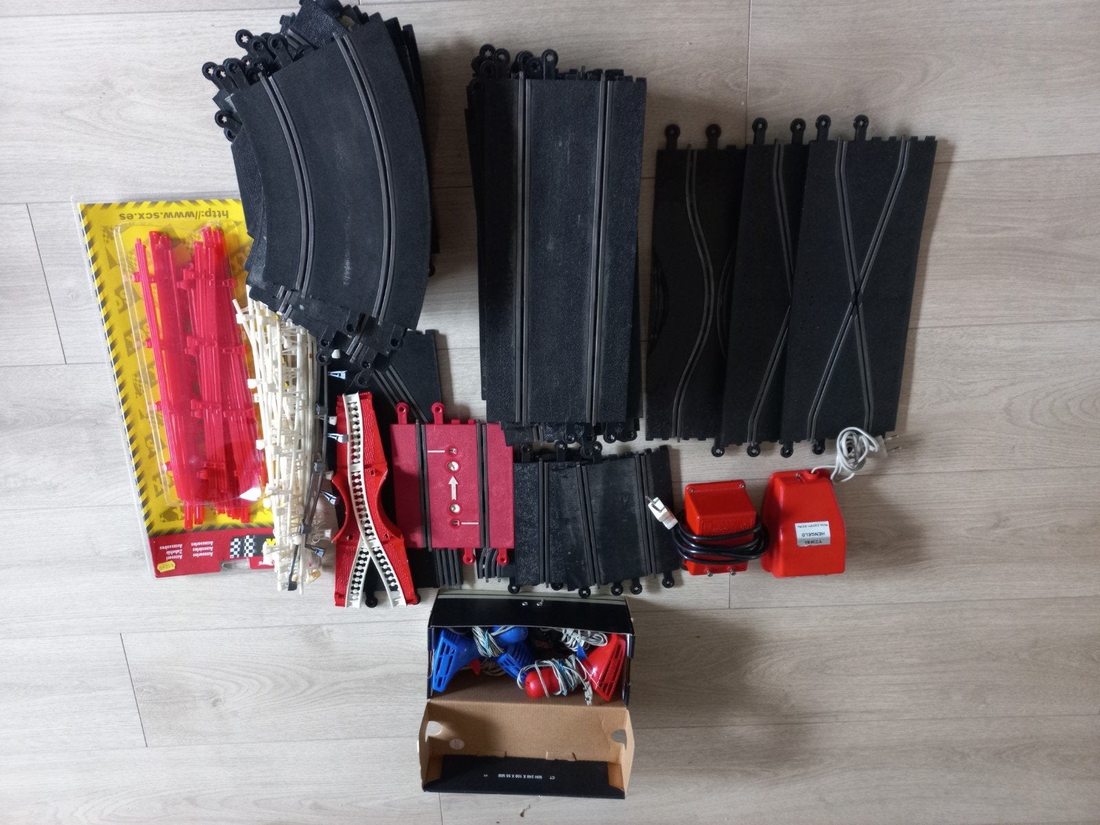 Scalextric racebaan, inc trafo en bediening, Kinderen en Baby's, Overige merken, Zelf te bouwen, Ophalen of Verzenden, Elektrisch