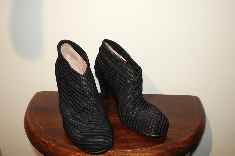 United Nude pumps stof bekleding overslag met hak 37, United Nude, Verzenden, Zwart, Lage of Enkellaarzen