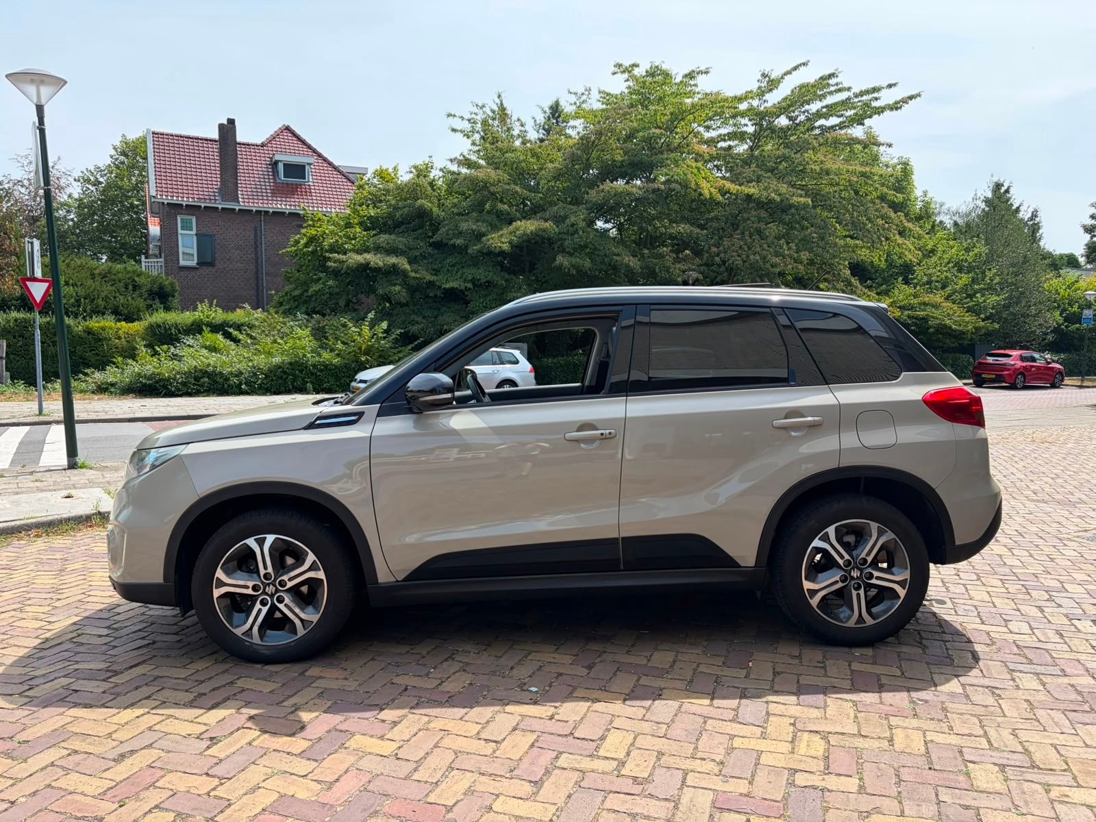 Suzuki Vitara 1.6 High Executive, Auto's, Voorwielaandrijving, Euro 6, 4 cilinders, Bruin