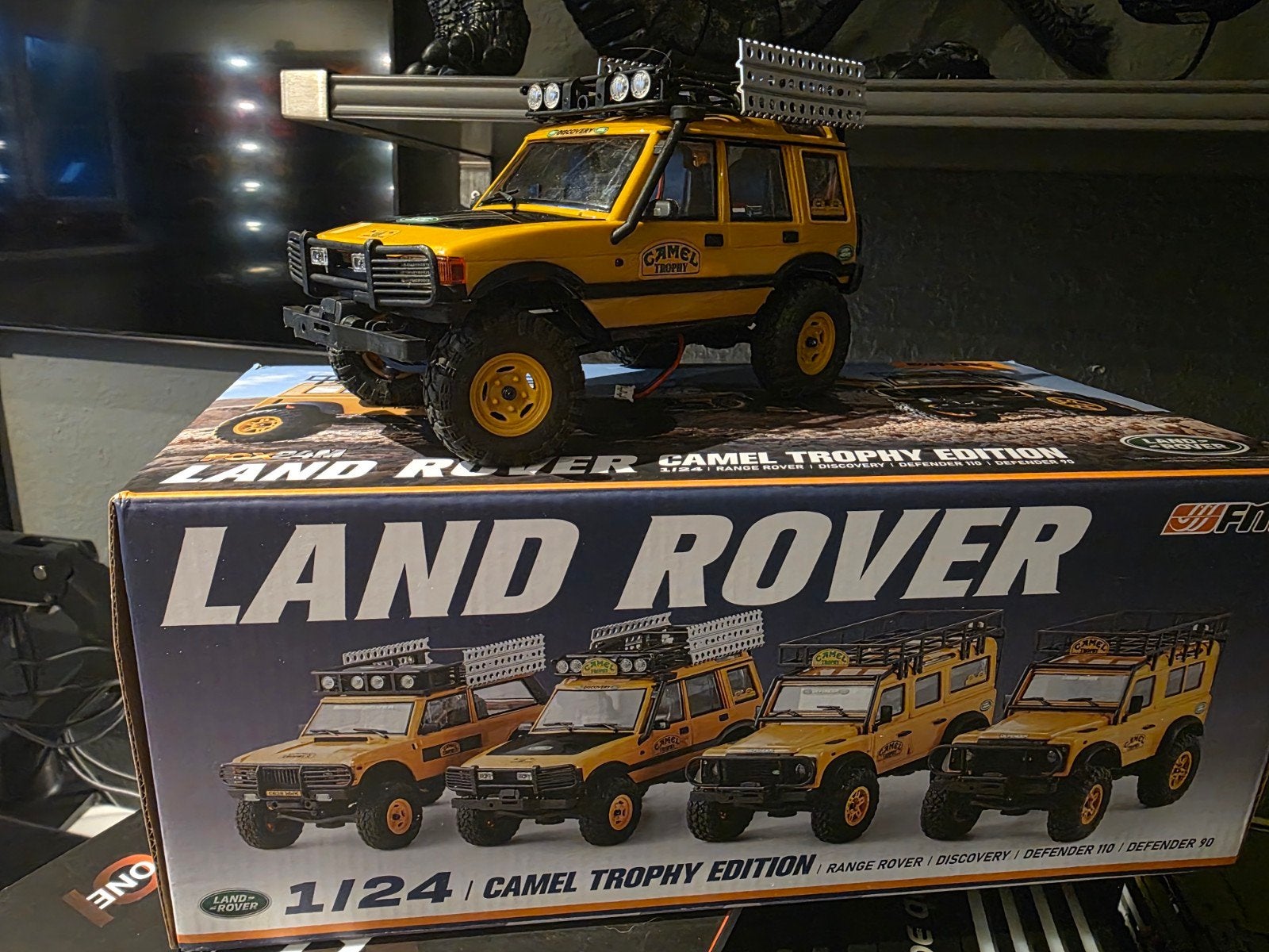 FMS FCX24M Land Rover Camel Trophy(nieuwe ontvanger nodig), Elektro, Gebruikt, Auto offroad, Ophalen of Verzenden