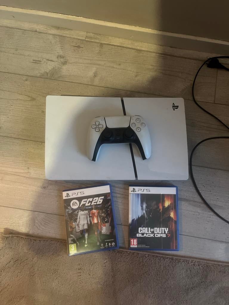 PlayStation 5 Disc Edition met 2 games - Zo goed als nieuw, Spelcomputers en Games, Spelcomputers | Sony PlayStation 5, Ophalen of Verzenden