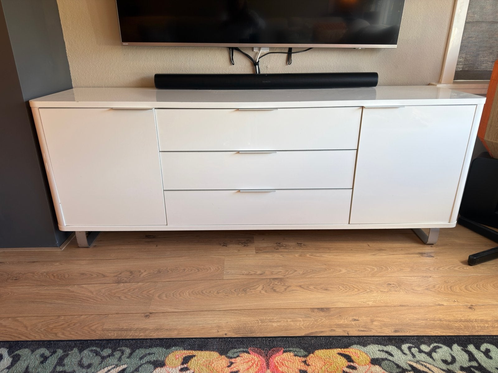 Modern wit dressoir met lades en deuren, Huis en Inrichting, Kasten | Dressoirs, Ophalen, Overige materialen, Zo goed als nieuw