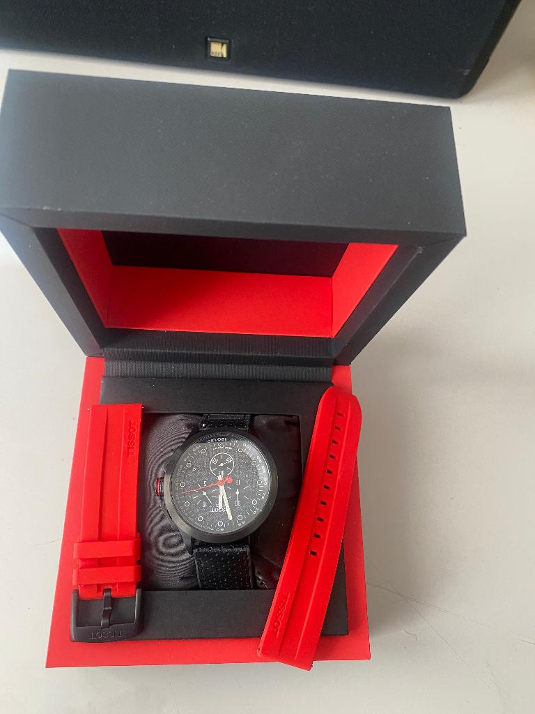 Horloge Tissot sport, Overige merken, Polshorloge, Kunststof, Ophalen of Verzenden