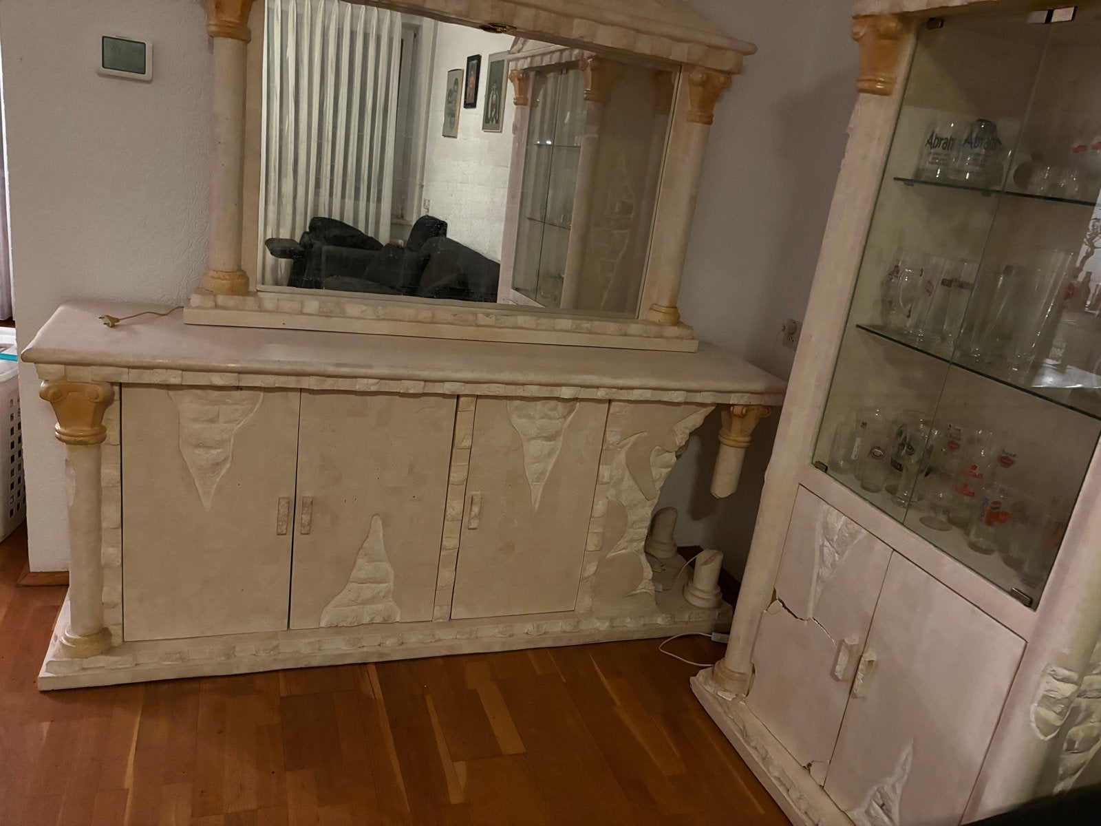 Dressoir in Antieke Stenen Grieks / Romeinse Stijl, Huis en Inrichting, Ophalen, Overige materialen, Gebruikt, 150 tot 200 cm