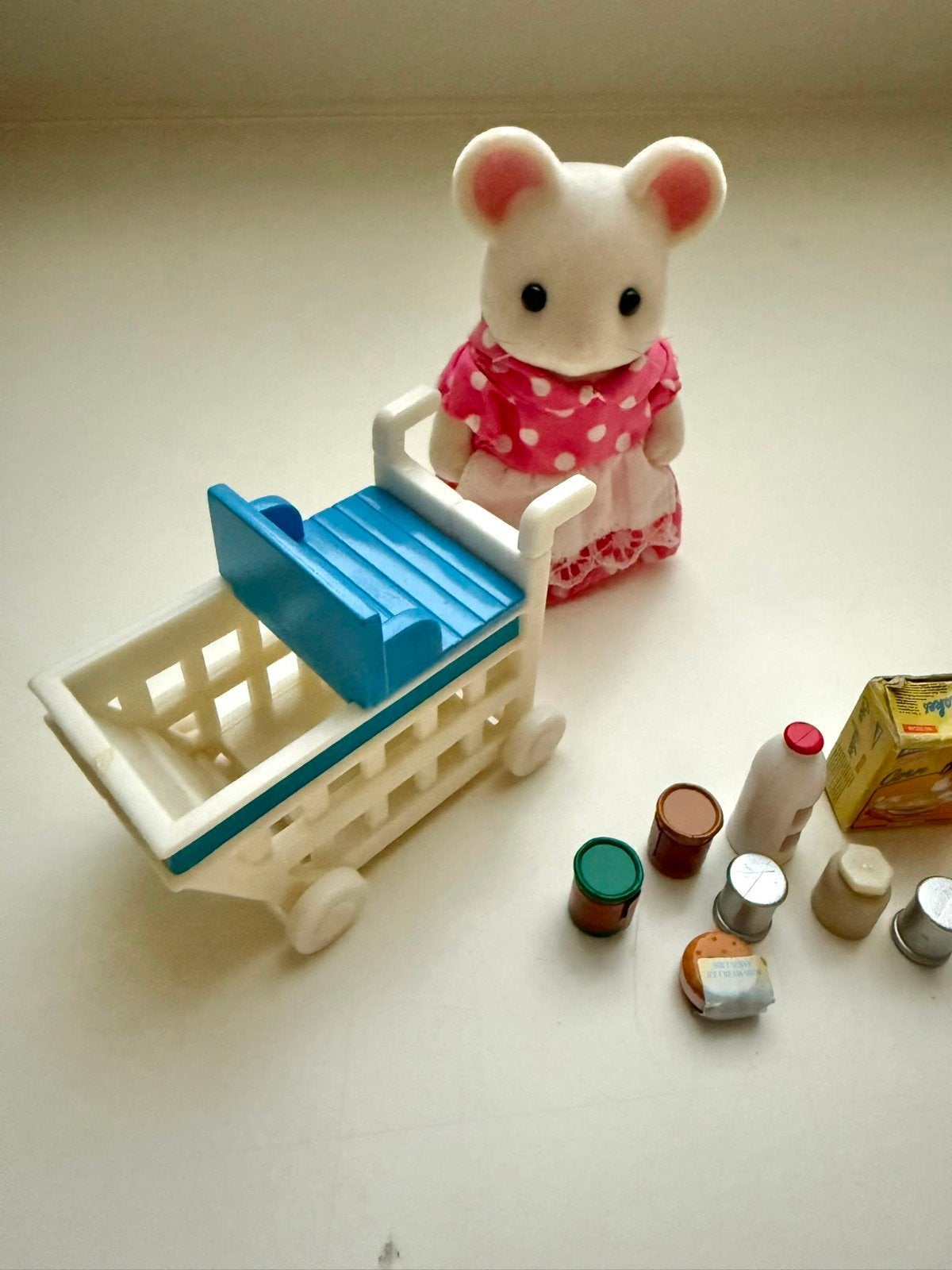 Sylvanian Families Muis met winkelwagen boodschappen nieuw, Ophalen of Verzenden, Zo goed als nieuw, Poppenhuis