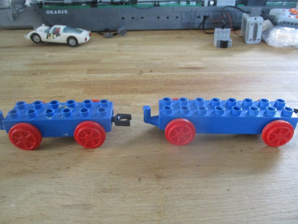 DUPLO ONDERSTELLEN MET TREINWIELEN, Gebruikt, Overige thema's, Accessoire, Ophalen of Verzenden