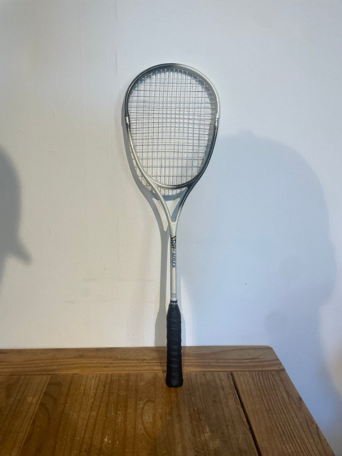 Wilson Sting Staff Reflex Squashracket incl. Hoes, Ophalen of Verzenden, Gebruikt, Racket, Met hoes