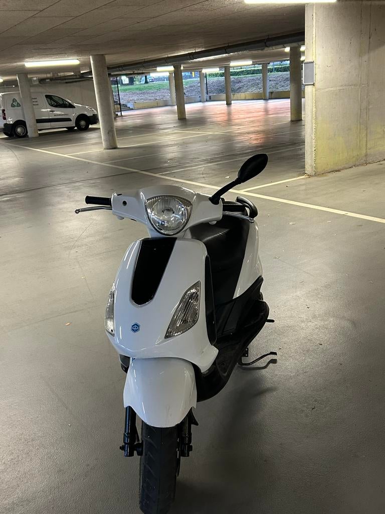 Piaggio Fly 50cc 4-takt scooter - Wit, Ophalen, Gebruikt, Maximaal 45 km/u, Fly