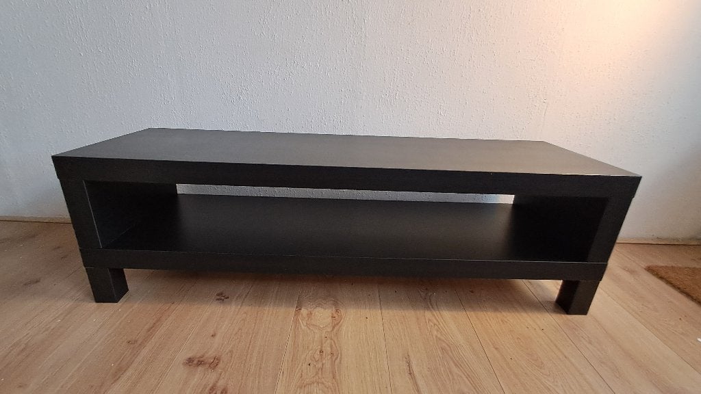 Grote TV-tafel van Ikea, Huis en Inrichting, Ophalen, 100 tot 150 cm, Zo goed als nieuw, TV-meubel zwart