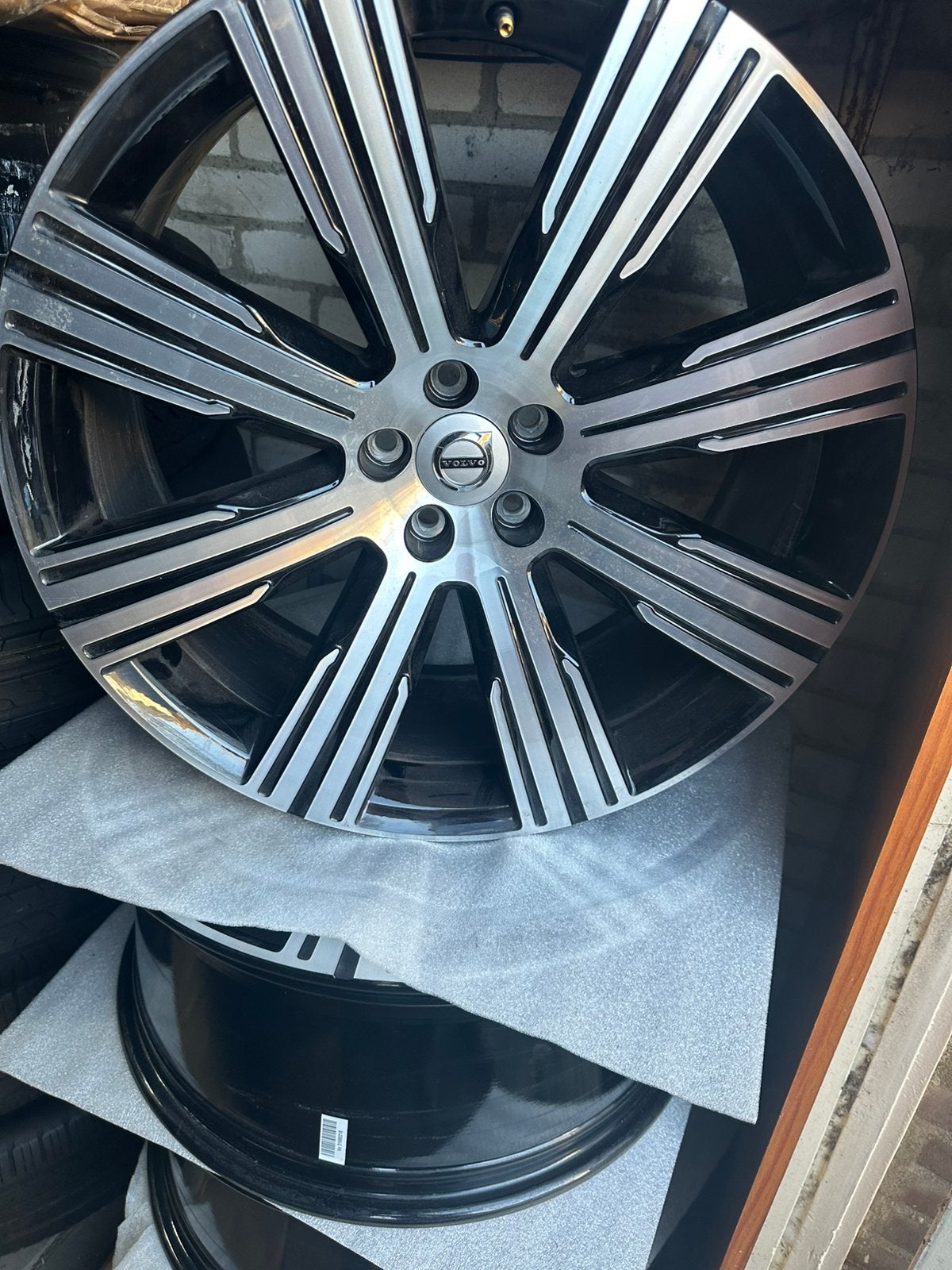 21” Volvo XC90 De Exclusieve!, Ophalen, --, 275 mm, Banden en Velgen