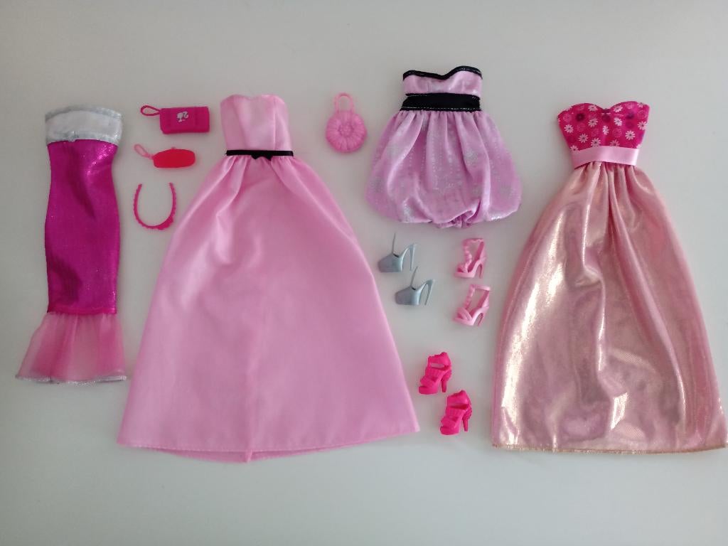 Jurken & Accessoires Barbie Glam Fashion Collection BCF75, Verzamelen, Poppen, Ophalen of Verzenden, Gebruikt, Kleertjes