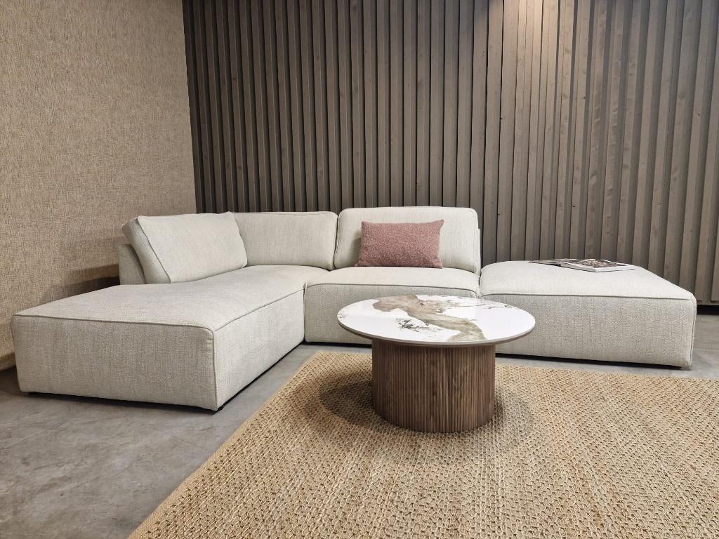 Modulaire bank met lounge  in lichtbeige platte bouclé stof, Ophalen, ., Hoekbank, Zo goed als nieuw