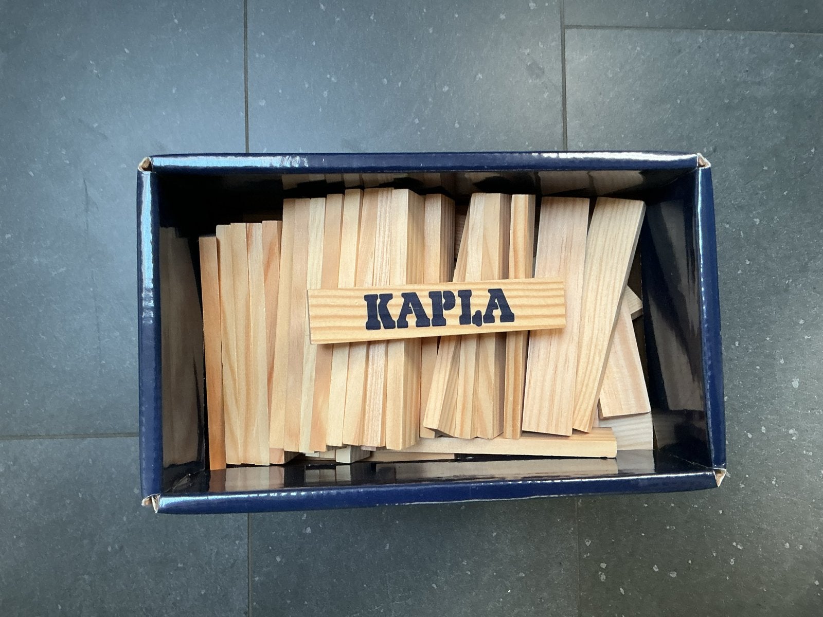 Kapla bouwplankjes in doos - Creatief bouwspeelgoed, Ophalen of Verzenden, Gebruikt, Overige merken