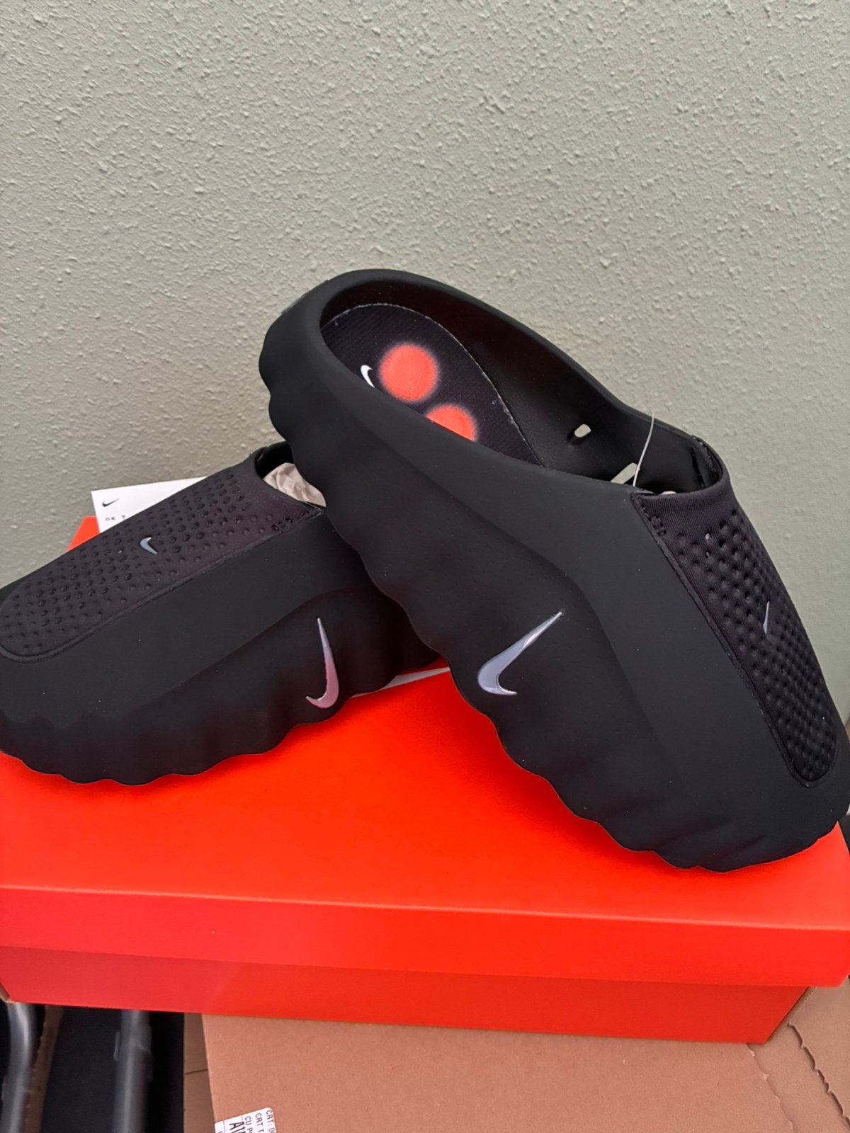 Nike mind 001 maat 40,5, Kleding | Heren, Slippers, Zwart, Nieuw, Ophalen of Verzenden
