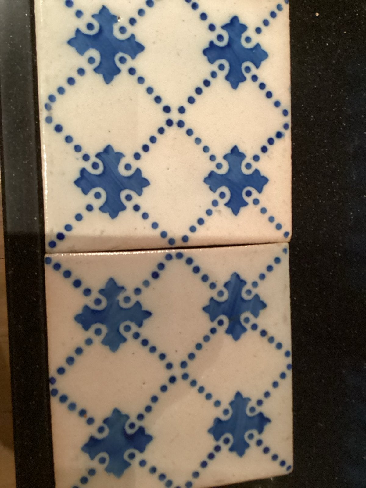 Antieke Delfts Blauwe Tegels (2 stuks), Ophalen of Verzenden