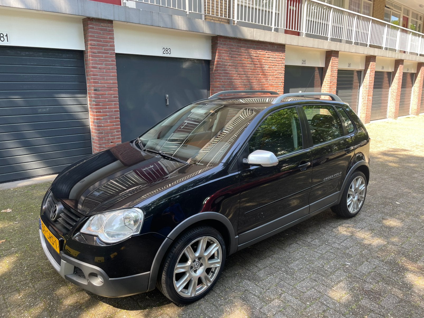 Volkswagen Cross Polo 1.4 16V met ijskoude Airco incl. NAP, Voorwielaandrijving, Origineel Nederlands, Overige kleuren, Handgeschakeld