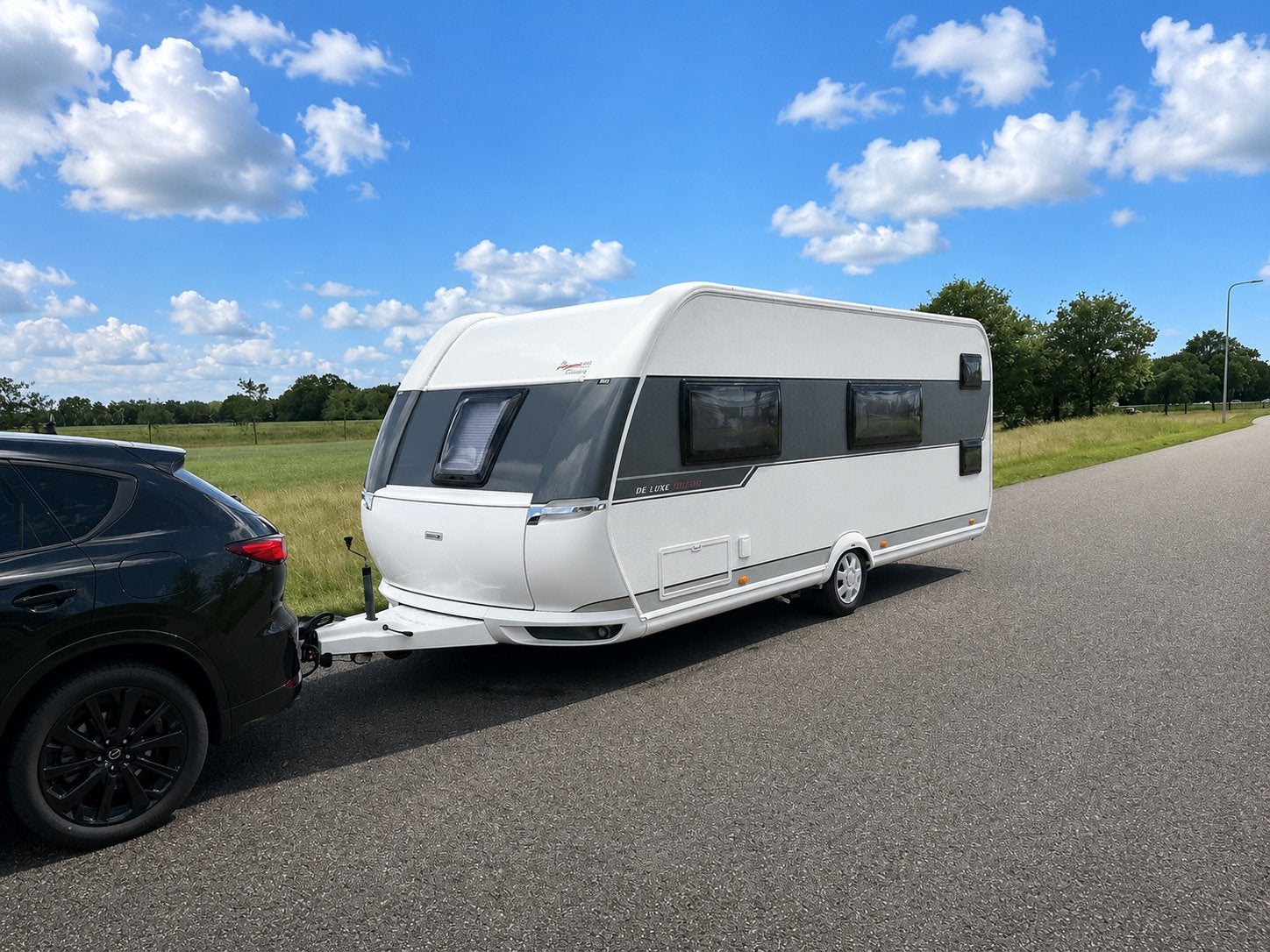 Hobby 560 KMFE De Luxe Edition 2017 | Airco | Mover | Luifel, Rondzit, Hobby, Bedrijf, 5 tot 6 meter