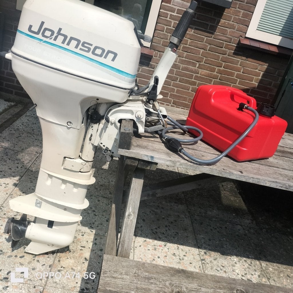 Te Koop JOHNSON 10-PK 4 -T  Lang!   Op knuppel, Watersport en Boten, Buiten- en Binnenboordmotoren, Ophalen, 10 tot 30 pk, Gebruikt