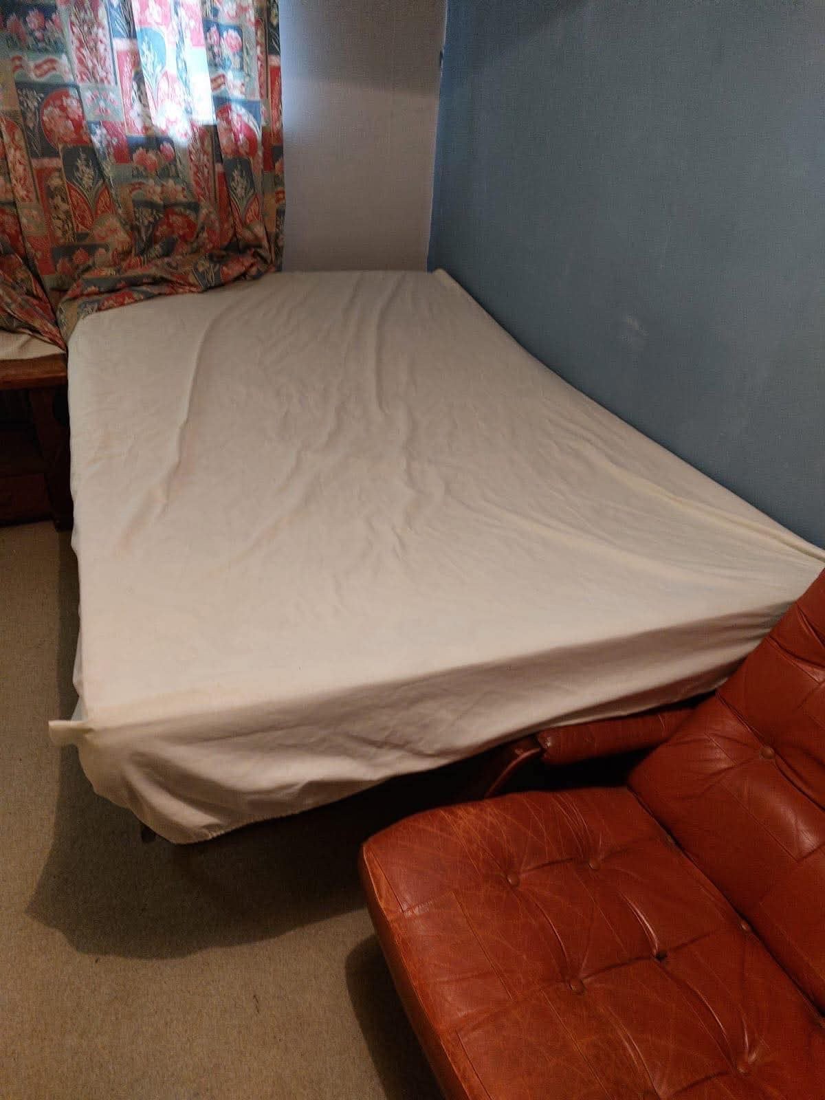 Bed, Ophalen, Zo goed als nieuw, Eenpersoons
