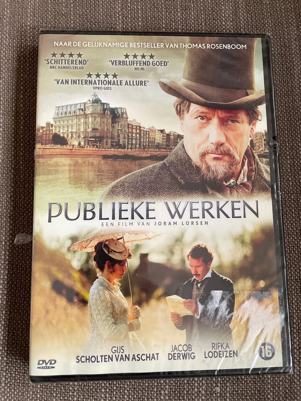 Publieke Werken dvd nieuw!! - Historisch Drama, Cd's en Dvd's, Vanaf 16 jaar, Ophalen of Verzenden, Nieuw in verpakking, Historisch of Kostuumdrama