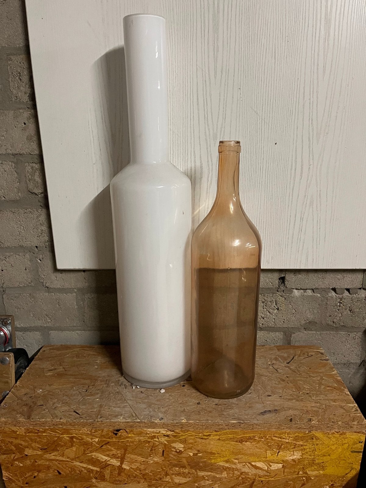 Mooie witte vaas hoog 78cm, Huis en Inrichting, Woonaccessoires | Vazen, Ophalen