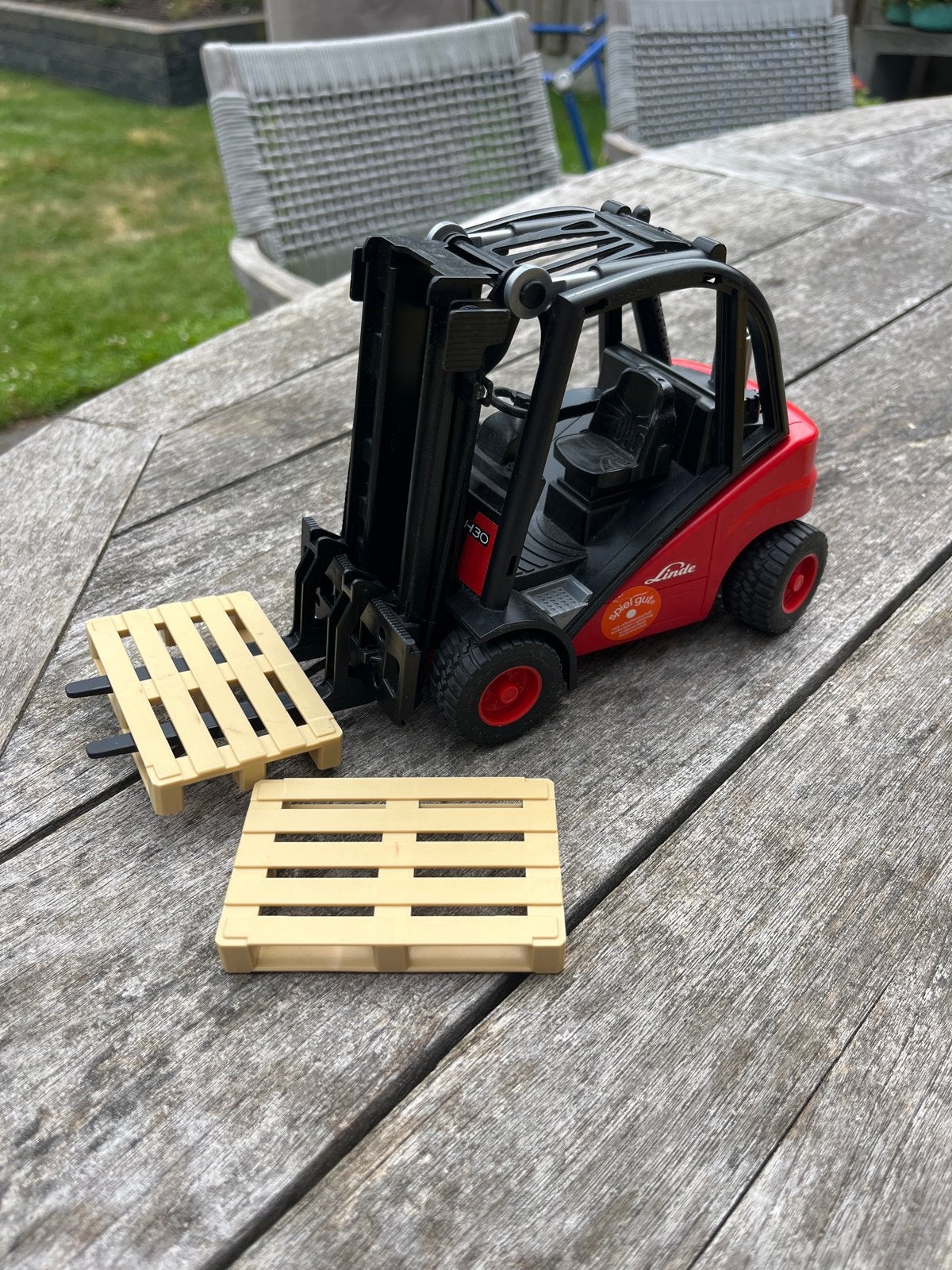 Bruder Linde H30 Vorkheftruck met Pallets, Ophalen, Zo goed als nieuw