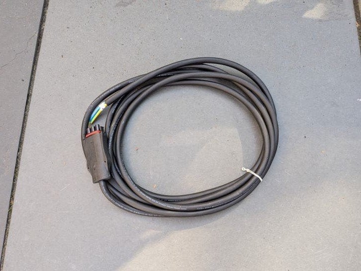 APsystems ac kabel 4m nieuw, Doe-het-zelf en Verbouw, Elektra en Kabels, Ophalen of Verzenden, Gebruikt, Overige merken, Kabel of Snoer