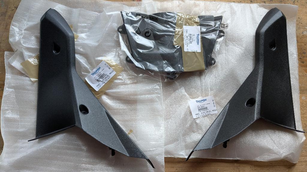 Triumph Sprint ST / GT 1050 Cockpit - Nieuw, Motoren, Onderdelen | Overige, Nieuw, Ophalen of Verzenden