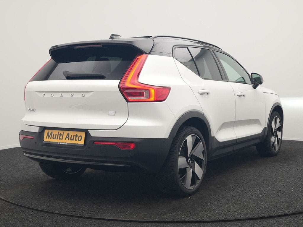 Volvo XC40 Recharge Ultimate 69 kWh 231pk Dealer O.H. | Trek, Auto's, Volvo, Gebruikt, Zwart, Wit, 231 pk