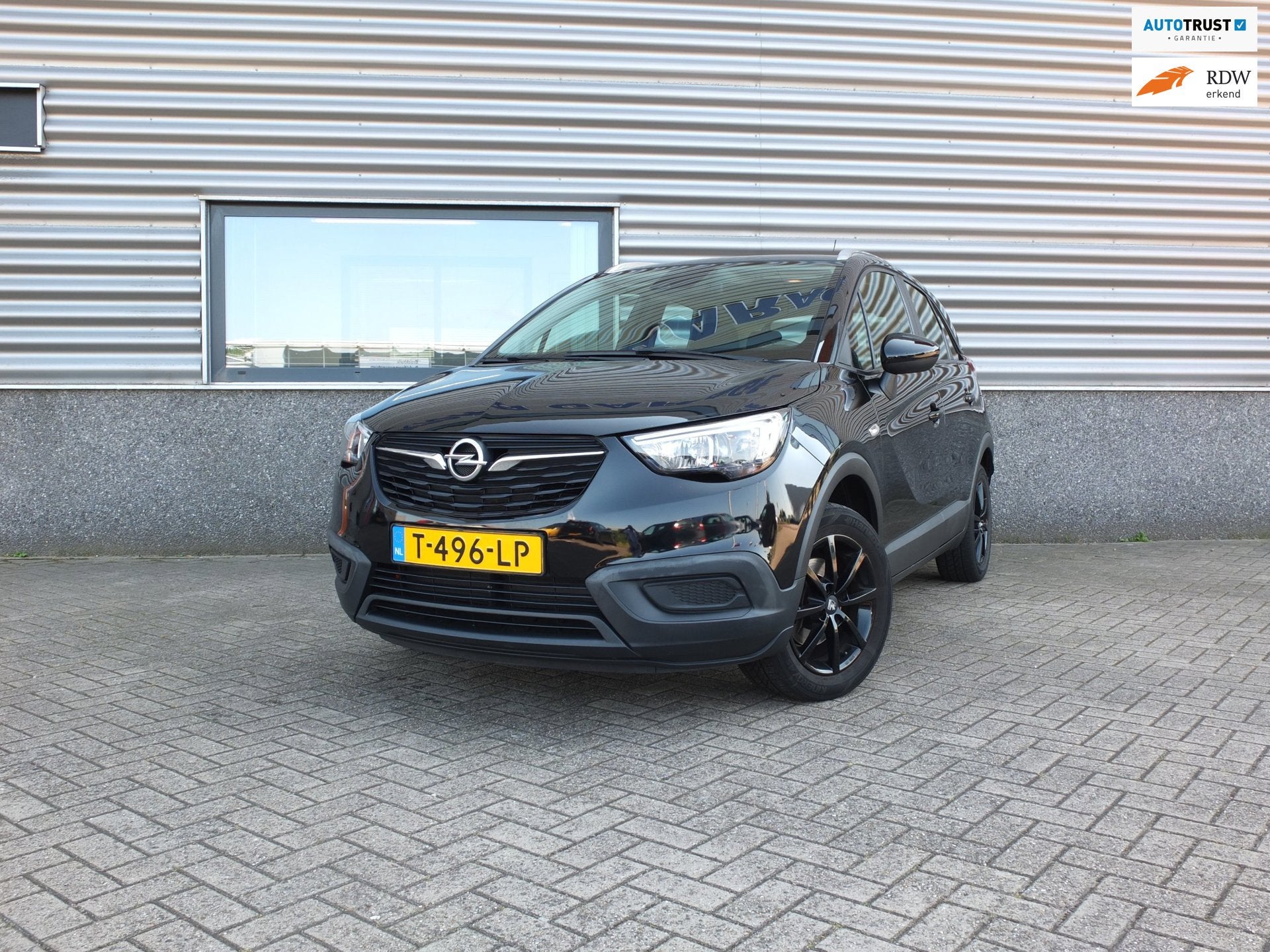 Opel Crossland X Ultimate Automaat | CarPlay | Stoel/Stuurve, Auto's, Gebruikt, 1199 cc, Zwart, Bedrijf