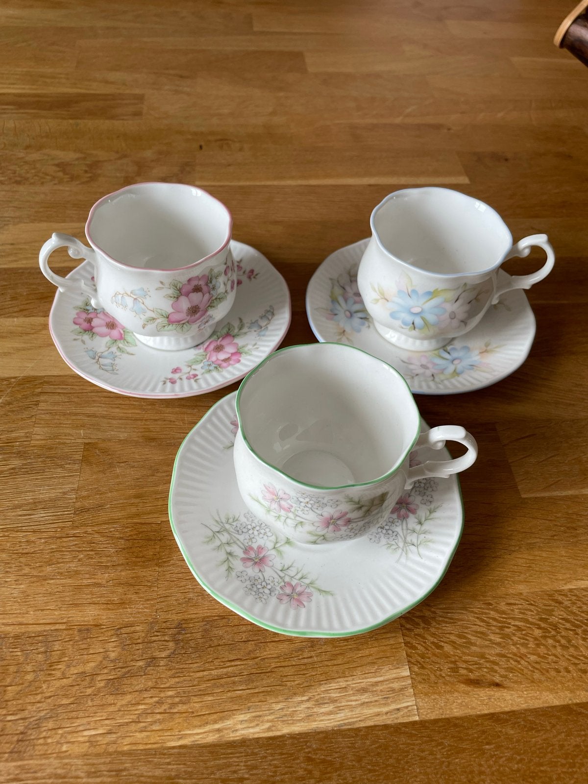 3 Vintage Royal Devon porseleinen kopjes en schotels, Antiek en Kunst, Ophalen of Verzenden