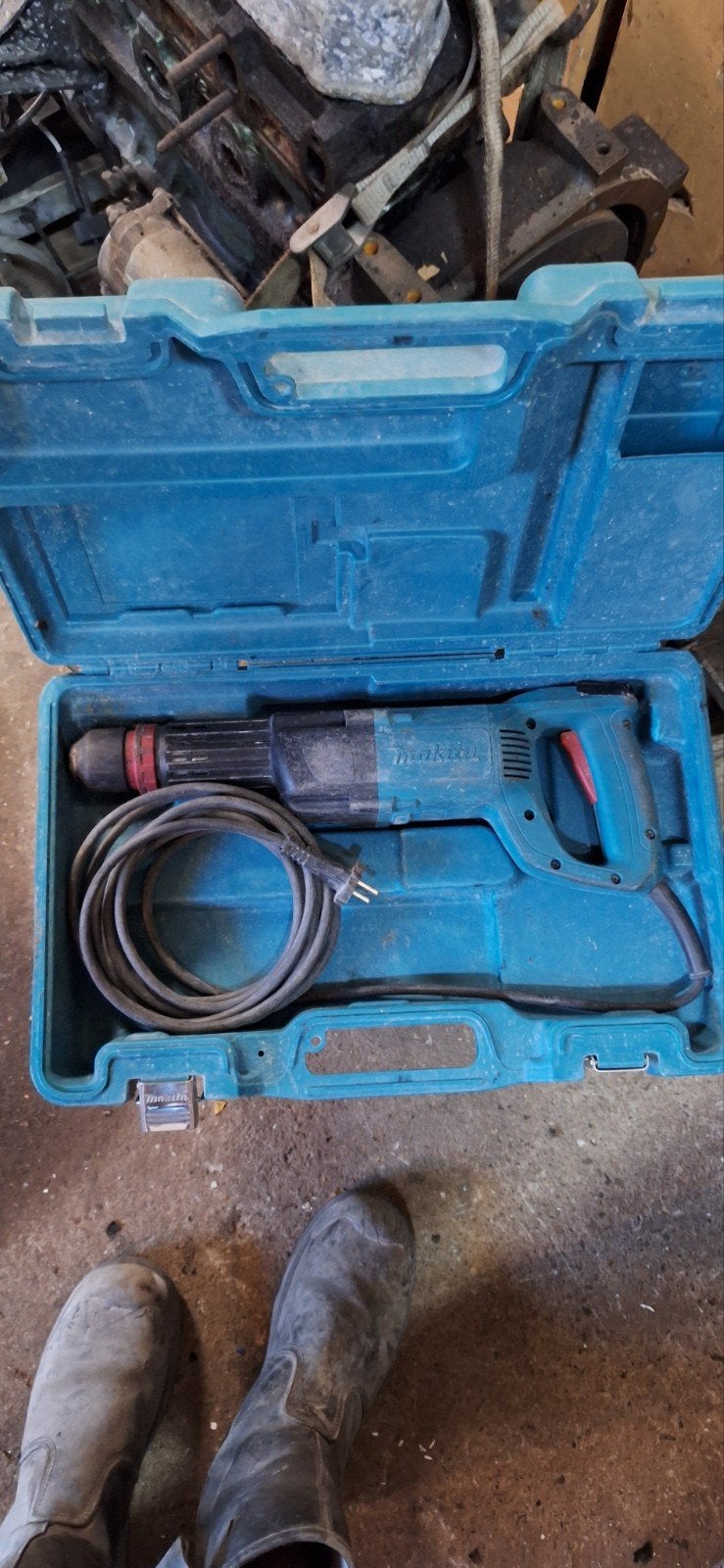 Makita hakkertje kangoo, Ophalen