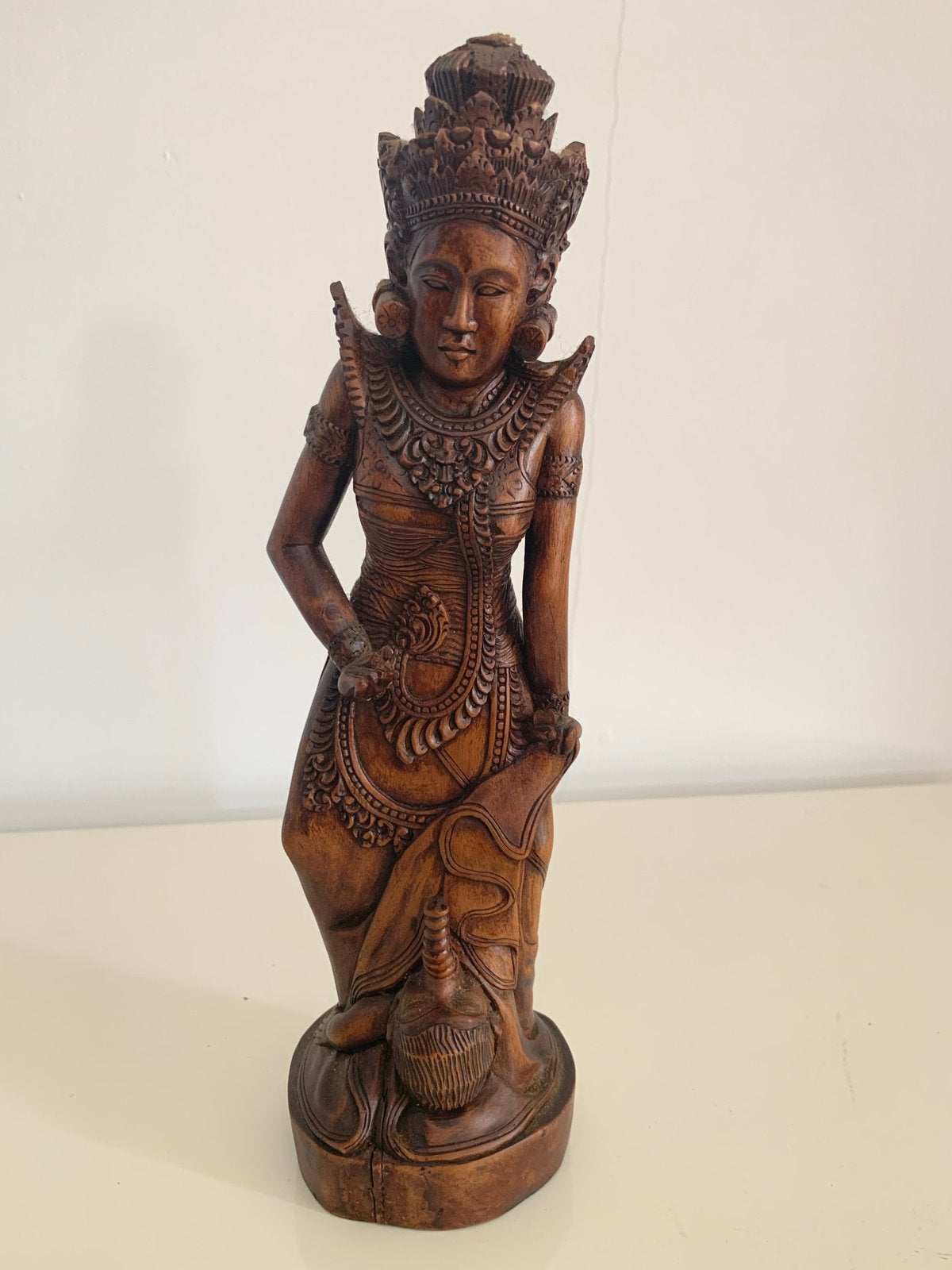 Houten Balinese Danseres Beeld - Handgesneden, Hout, Bruin, Ophalen of Verzenden, Indonesië